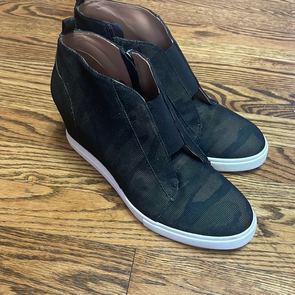 L. Paolo camo wedge sneaker